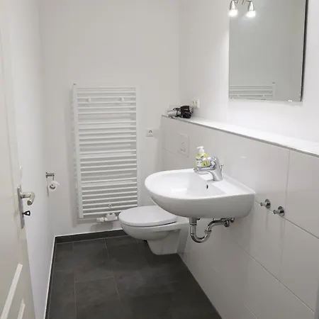 Engler Wallstrasse W2 *